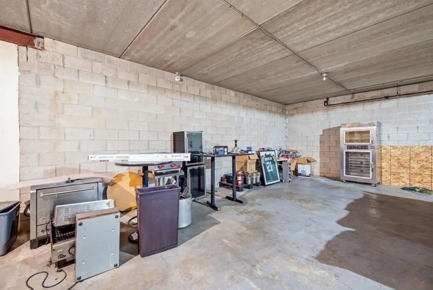 More Photos Of 8775 N 107th St, Milwaukee Restaurant For Sale