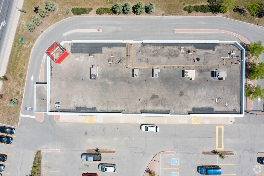 More Photos Of 35 Mapleview Dr W, Barrie Unknown For Lease