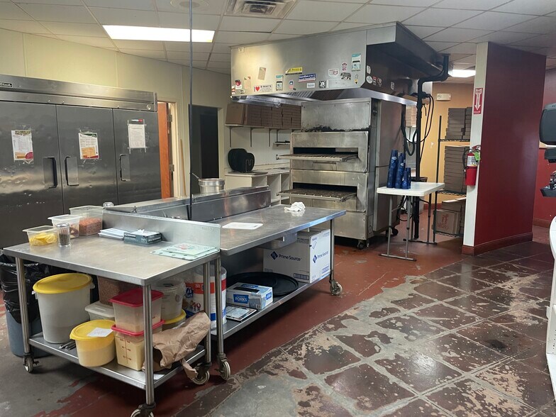 More Photos Of 2704 Walton Way, Marion Restaurant For Lease