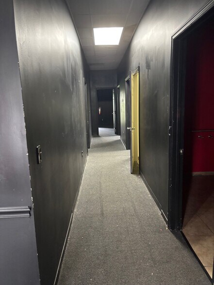 More Photos Of 9366 Balm Riverview Rd, Riverview Medical For Lease