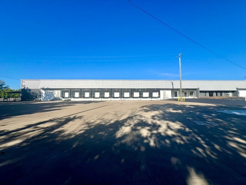 More Photos Of 485 Craighead St, Nashville Distribution For Lease