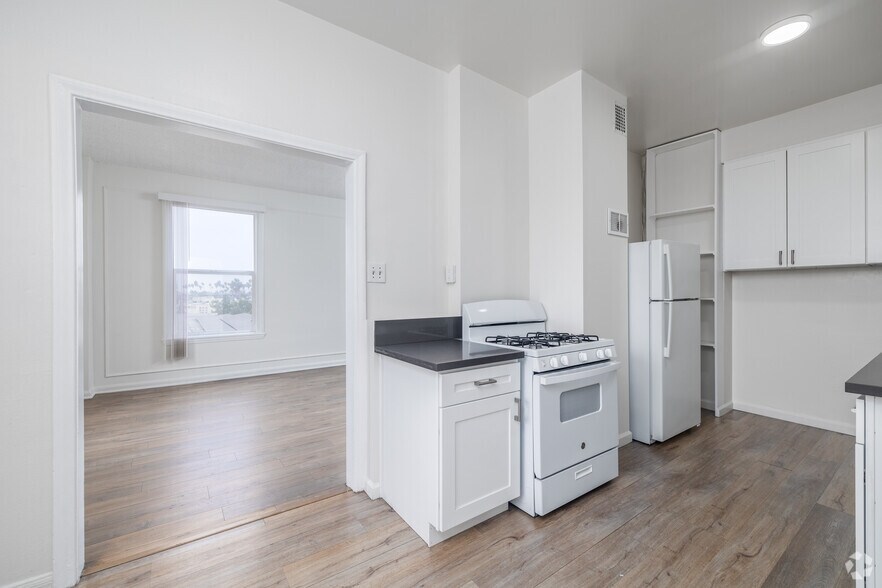 More Photos Of 3333 W 4th St, Los Angeles Apartments For Sale