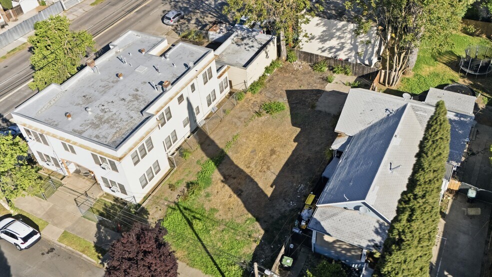 More Photos Of 133 W Magnolia St, Stockton Land For Sale