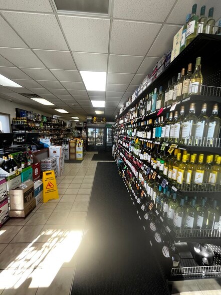 More Photos Of 1323 Bound Brook Rd, Middlesex Freestanding For Lease