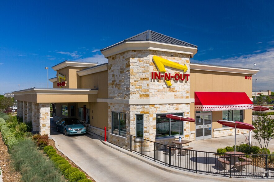 More Photos Of 18470 Fm-685 Blvd, Pflugerville Unknown For Lease