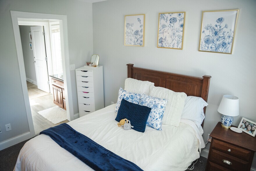 More Photos Of 18088-18140 Legacy Village Ct, South Bend Apartments For Sale