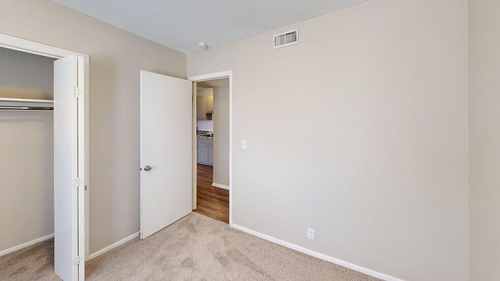 More Photos Of 1942 G St, Lincoln Apartments For Sale