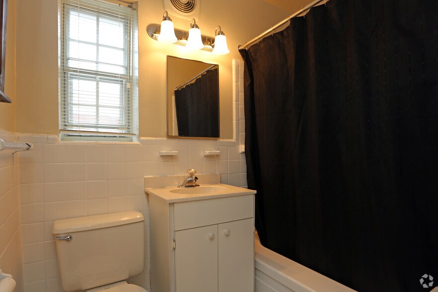 More Photos Of 3301 Chillum Rd, Mount Rainier Apartments For Sale