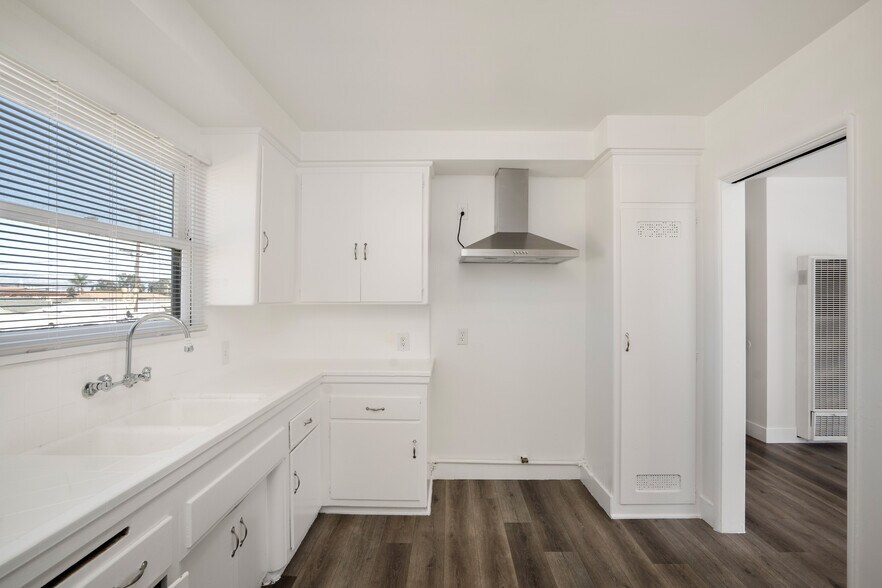More Photos Of 6509 Brynhurst Ave, Los Angeles Apartments For Sale