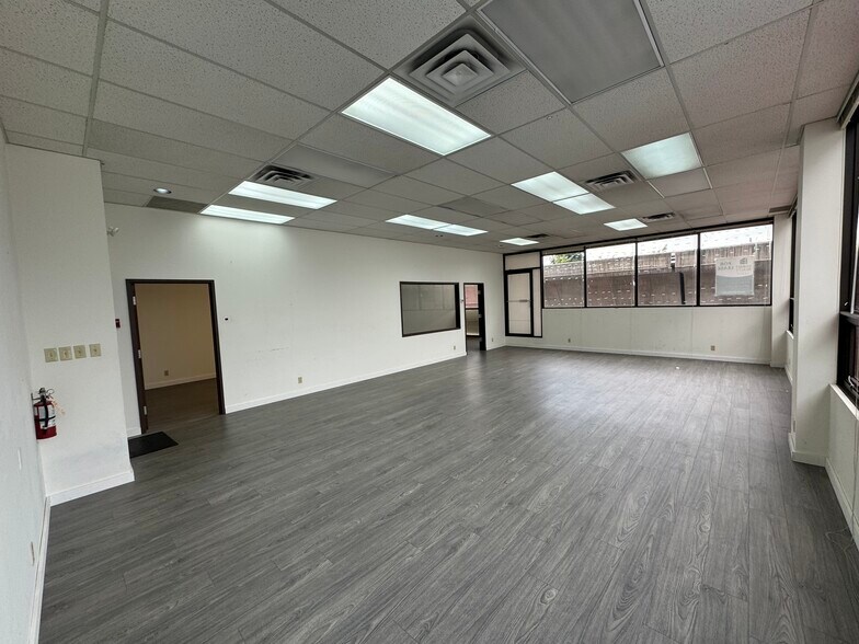 More Photos Of 4140 No 3 Rd, Richmond Storefront For Lease