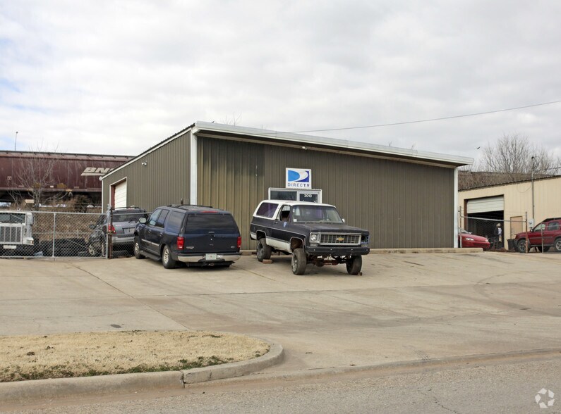 More Photos Of 2009 S Santa Fe Ave, Oklahoma City Unknown For Lease