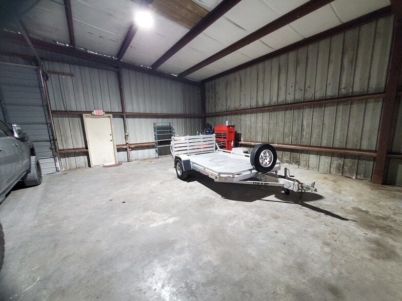 More Photos Of 1010 S Nova Rd, Ormond Beach Light Manufacturing For Sale