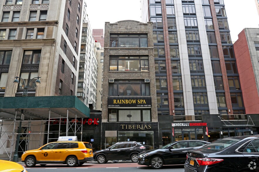 More Photos Of 45 E 34th St, New York Storefront Retail Office For Lease