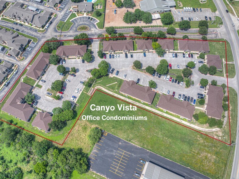 More Photos Of 1619 E Common St, New Braunfels Office For Lease