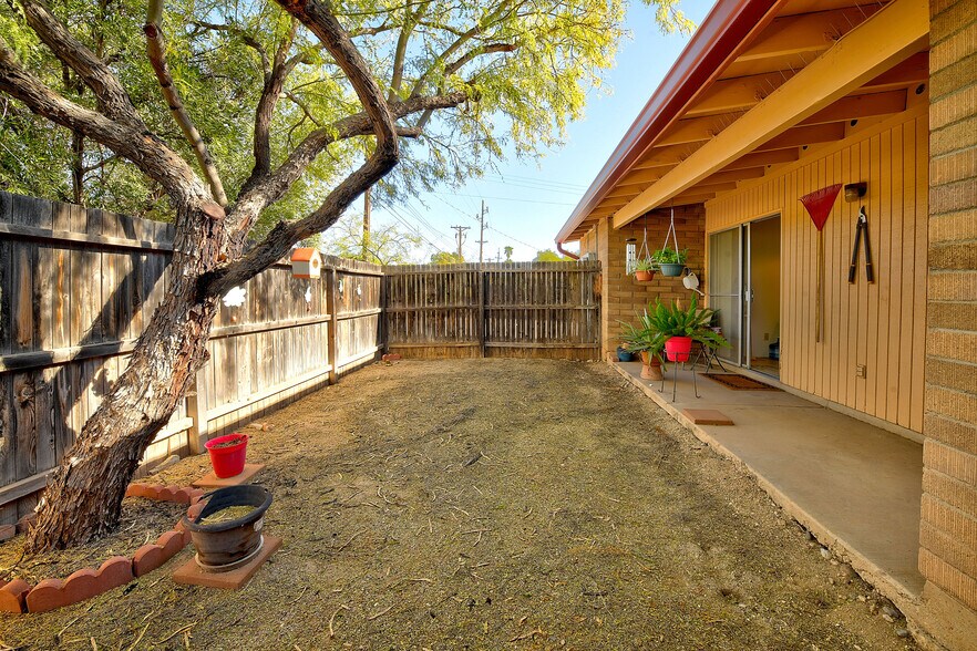 More Photos Of 2770 N Goyette Ave, Tucson Apartments For Sale