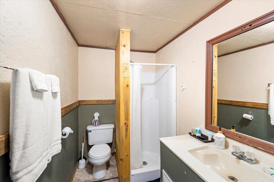 More Photos Of 7000 Graves Creek Rd, Lolo Bar For Sale