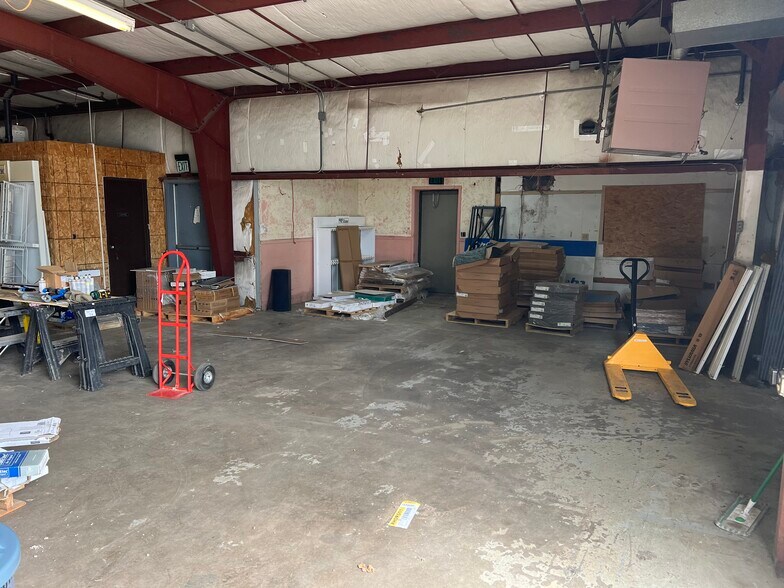 More Photos Of 53894 N County Road 9, Elkhart Warehouse For Sale