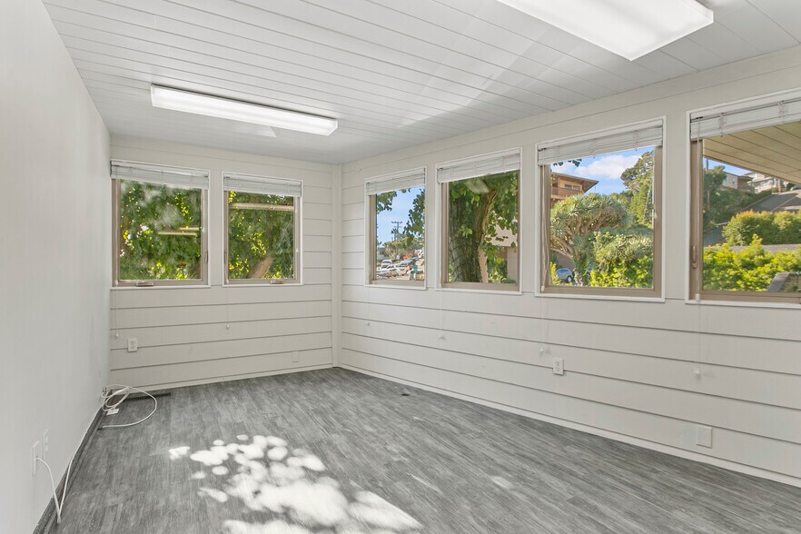 More Photos Of 410 Broadway St, Laguna Beach Office For Sale