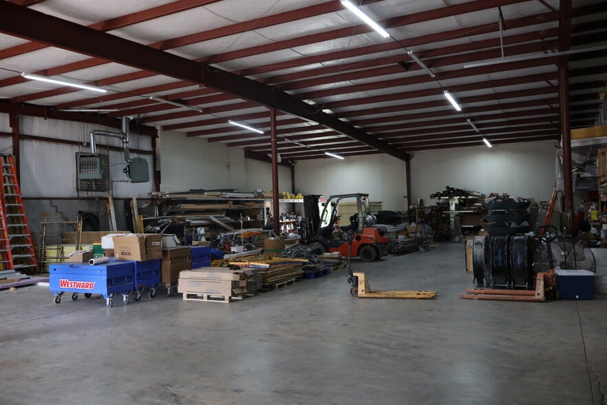 More Photos Of 340 Forum Pky, Rural Hall Manufacturing For Lease