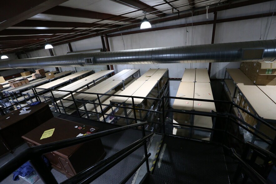 More Photos Of 3042 Matlock Dr NW, Kennesaw Warehouse For Sale