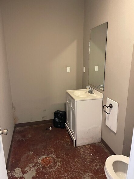 More Photos Of 601 W Oakland St, Broken Arrow Office Residential For Sale