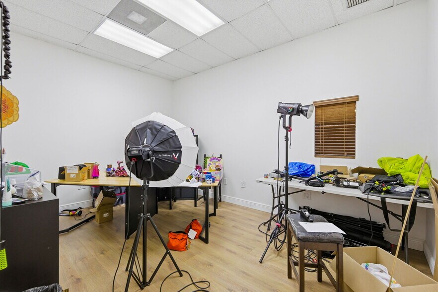 More Photos Of 74 SW 12th Ave, Dania Warehouse For Lease