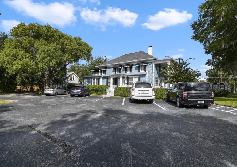 More Photos Of 851 N Donnelly St, Mount Dora Medical For Sale