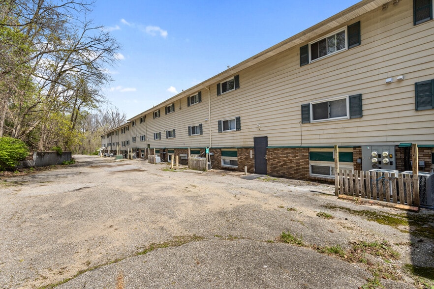More Photos Of 525 N Arlington St, Kalamazoo Apartments For Sale