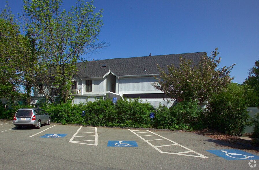 More Photos Of 11 River St, Wellesley Office For Lease