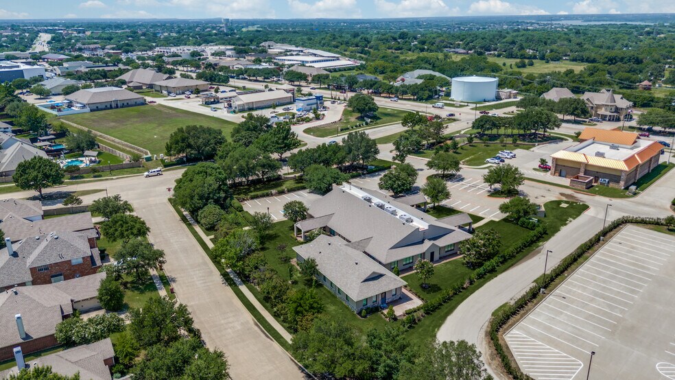 More Photos Of 6200 Stone Hill Farms Pky, Flower Mound Loft Creative Space For Sale