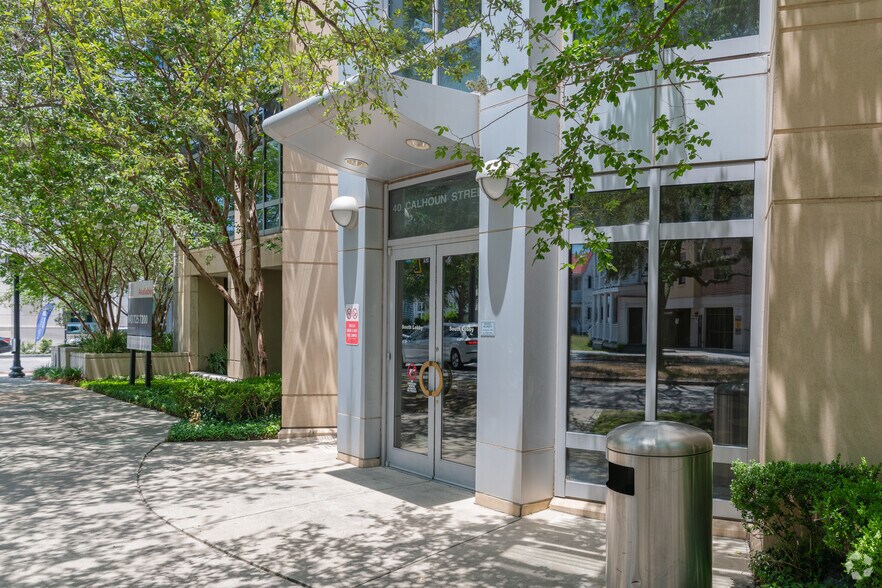 More Photos Of 40 Calhoun St, Charleston Office For Lease