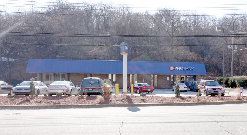 More Photos Of 415 McNeilly Rd, Pittsburgh Bank For Lease