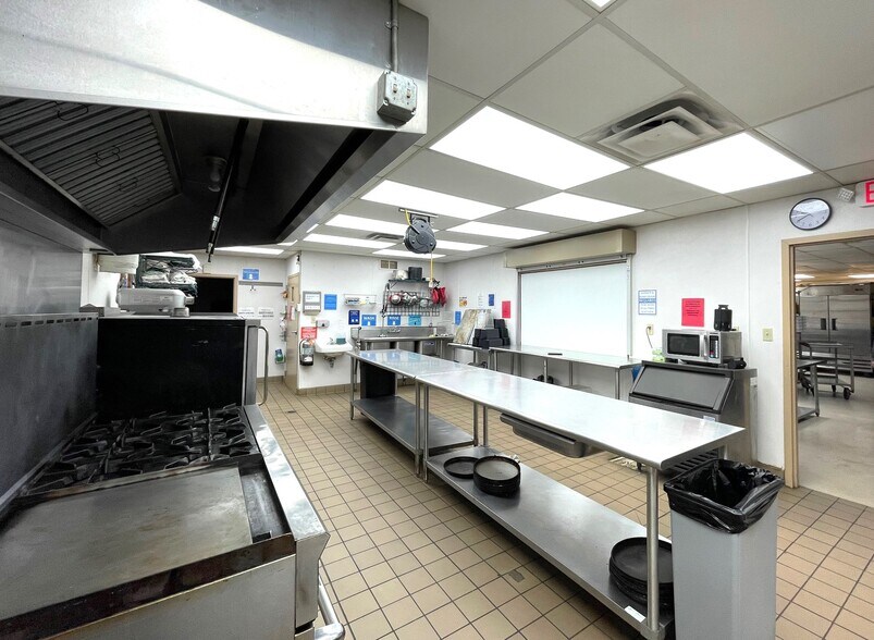 More Photos Of 321 Cherry Ave NE, Canton Storefront Retail Office For Sale