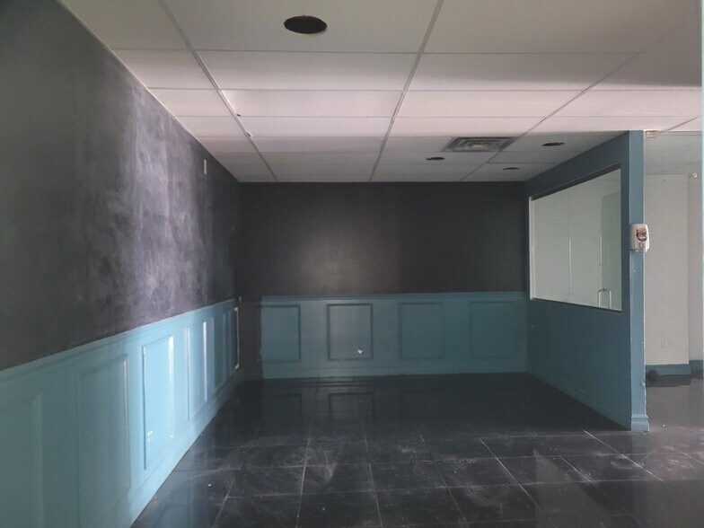 More Photos Of 1180 Elizabeth Ave, Elizabeth General Retail For Lease