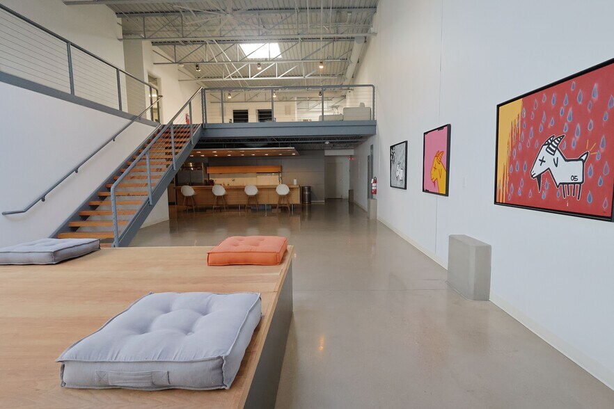 More Photos Of 155 Oak Lawn Ave, Dallas Loft Creative Space For Lease