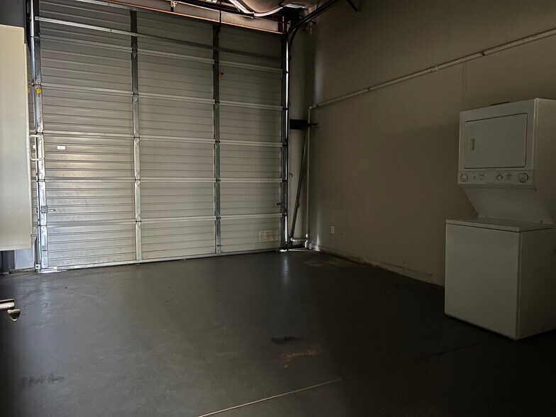 More Photos Of 1071 Jamestown Blvd, Watkinsville Manufacturing For Lease