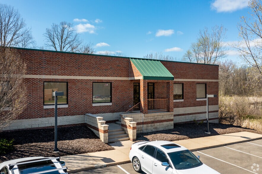 More Photos Of 3923 Ranchero Dr, Ann Arbor Unknown For Lease