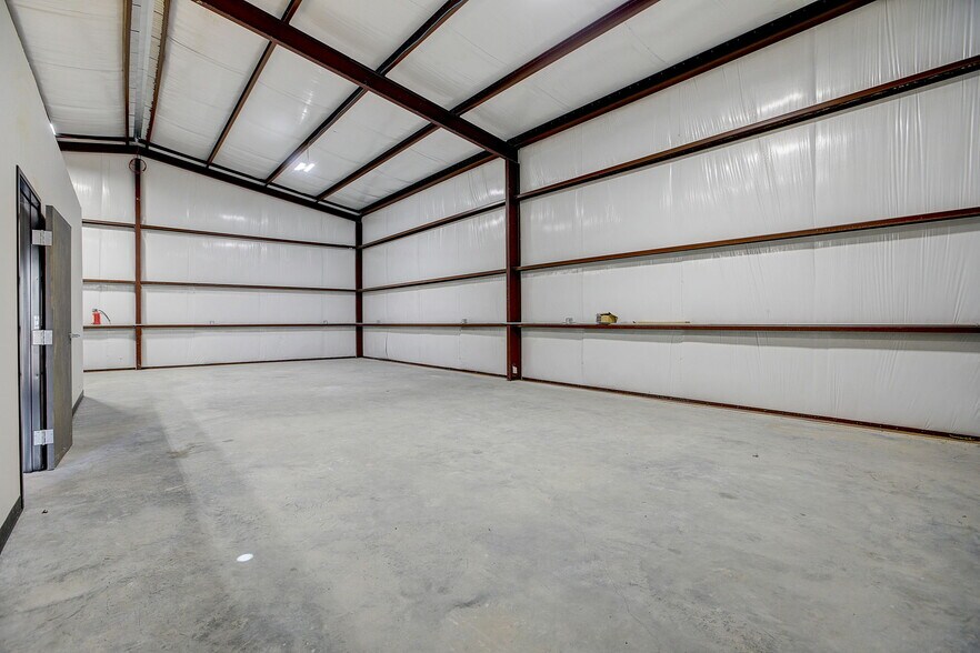 More Photos Of 1069 County Road 264, Bertram Unknown For Lease