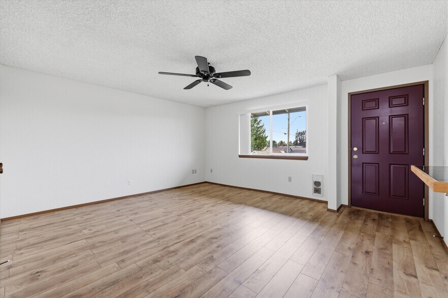 More Photos Of 3116 18th St, Everett Apartments For Sale
