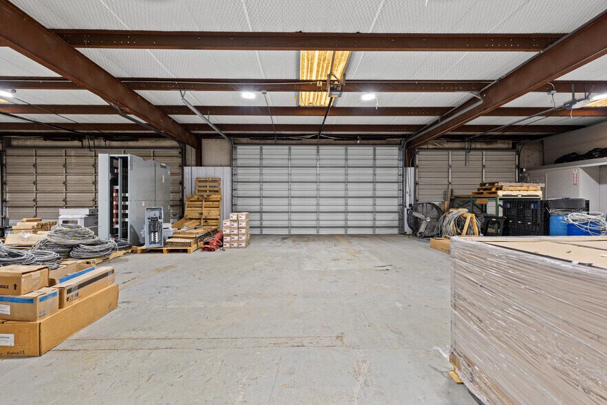 More Photos Of 3698 E Marshall Ave, Longview Warehouse For Sale