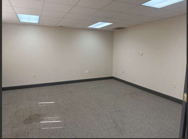 More Photos Of 950 S Marr Rd, Columbus Warehouse For Lease