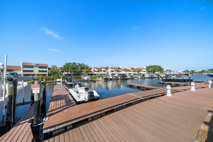 More Photos Of 2400 Bayshore Blvd, Dunedin Marina For Sale