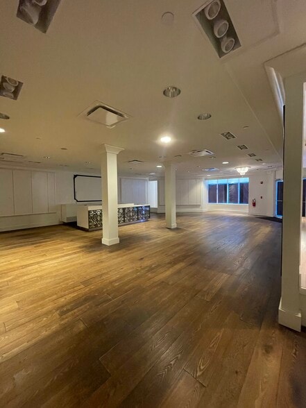 More Photos Of 70 Rehoboth Ave, Rehoboth Beach Storefront For Lease