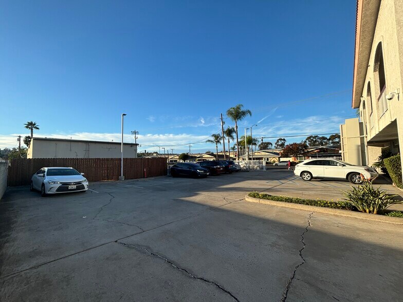 More Photos Of 359 W Madison Ave, El Cajon Medical For Lease
