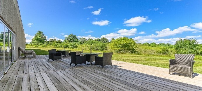 More Photos Of 546 Governors Rd, Guelph Warehouse For Lease