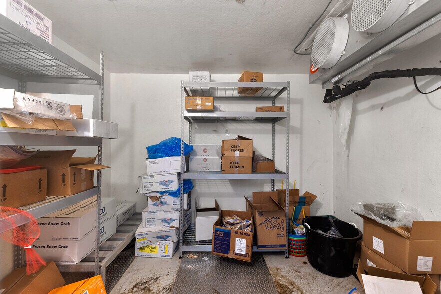 More Photos Of 1702 Highway 19 N, Thomaston Restaurant For Sale