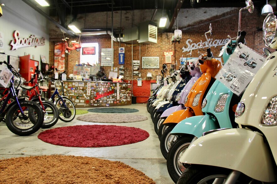 More Photos Of 154-160 S Broadway, Denver Storefront For Lease