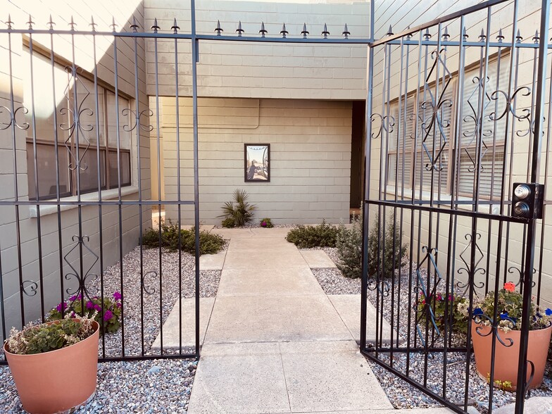 More Photos Of 222 E Fry Blvd, Sierra Vista Loft Creative Space For Sale