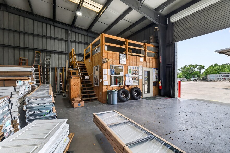 More Photos Of 722 Duck Lake Rd, Lady Lake Industrial For Sale