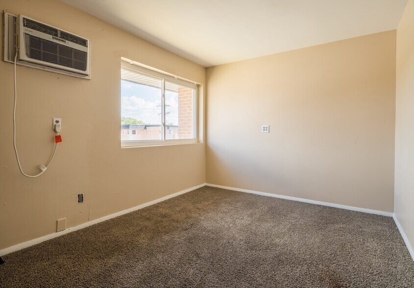 More Photos Of , Carbondale Multifamily For Sale